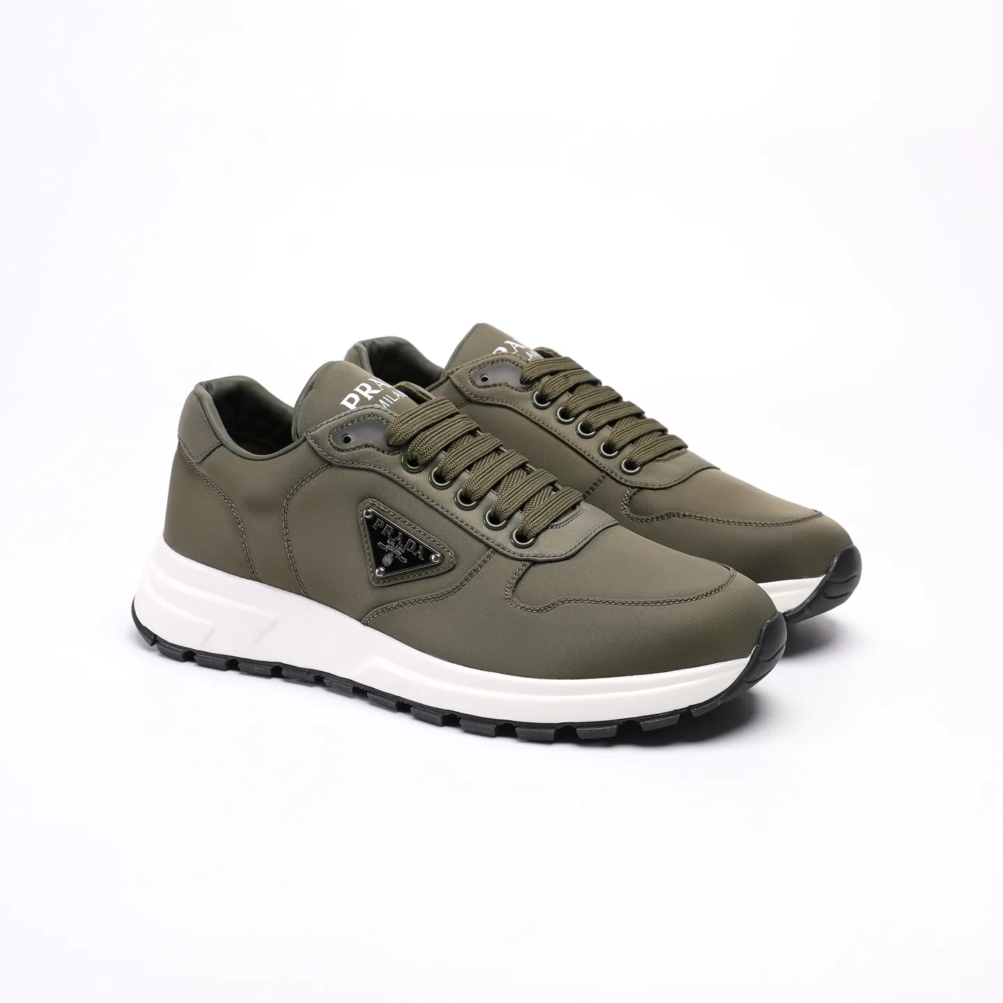 Batch 580 [PRADA] Men's shoes are popular in the counter, official website synchronization, high-quality shipments. Fabric: original cowhide with snakeskin. Lining: cowhide feet + cowhide lining. Outsole: original TPU + foam. Size: 38-46